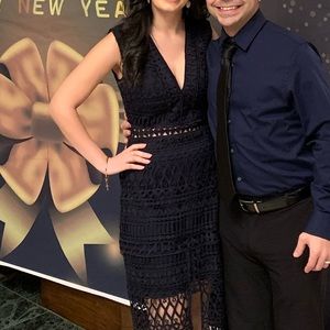 Two sisters. size 6 Navy women’s dress worn once